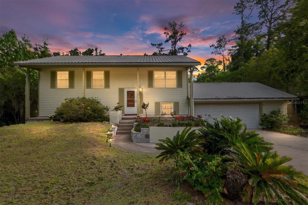 Photo of 505 NW 37th Place, Gainesville, FL 32609 (MLS # GC539400)