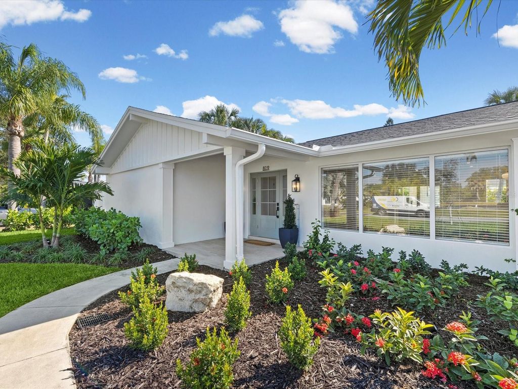 Photo of 819 Jacaranda Drive, Largo, FL 33770 (MLS # TB8449855)