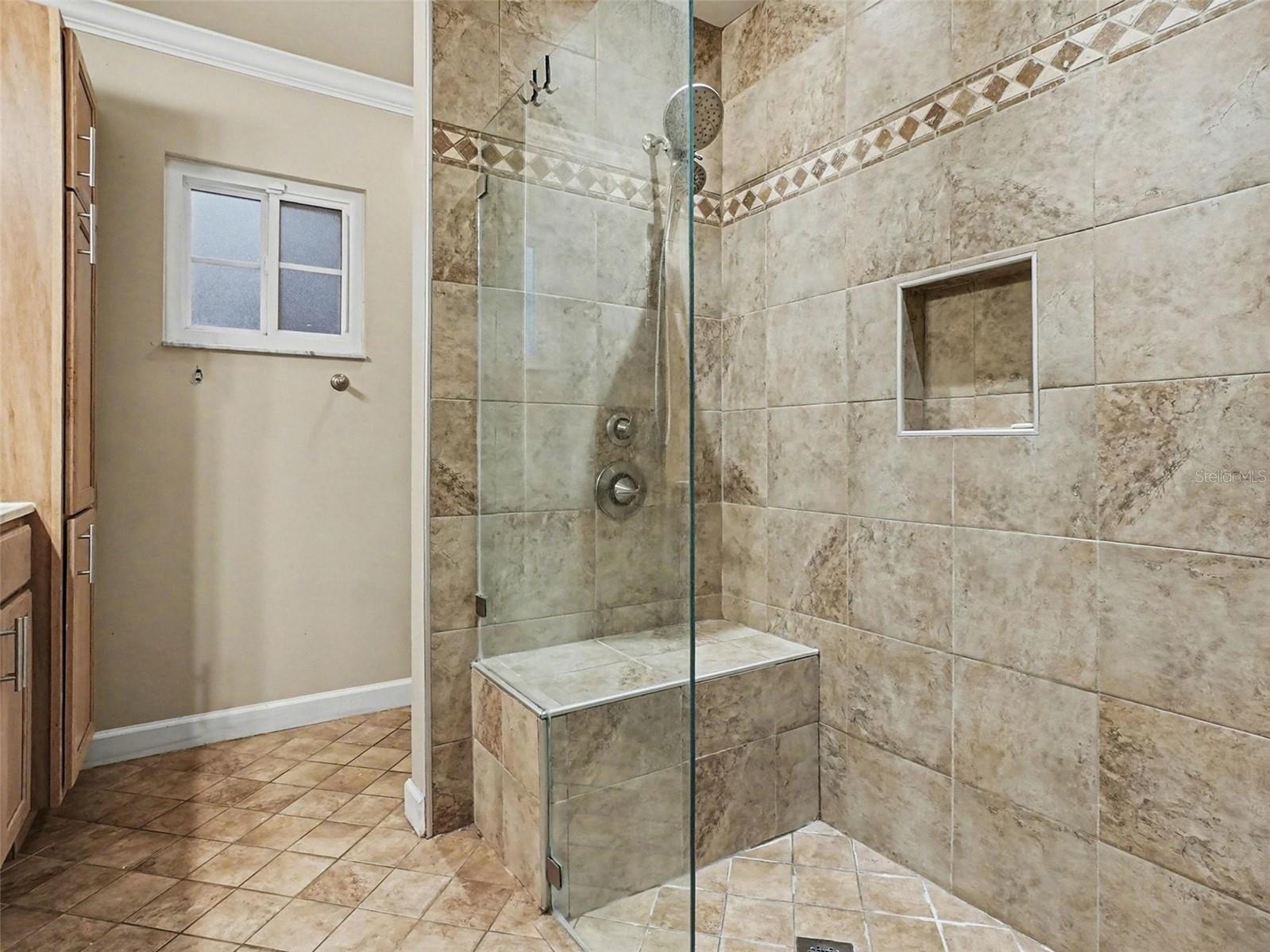 HANOVER WOODS - Residential