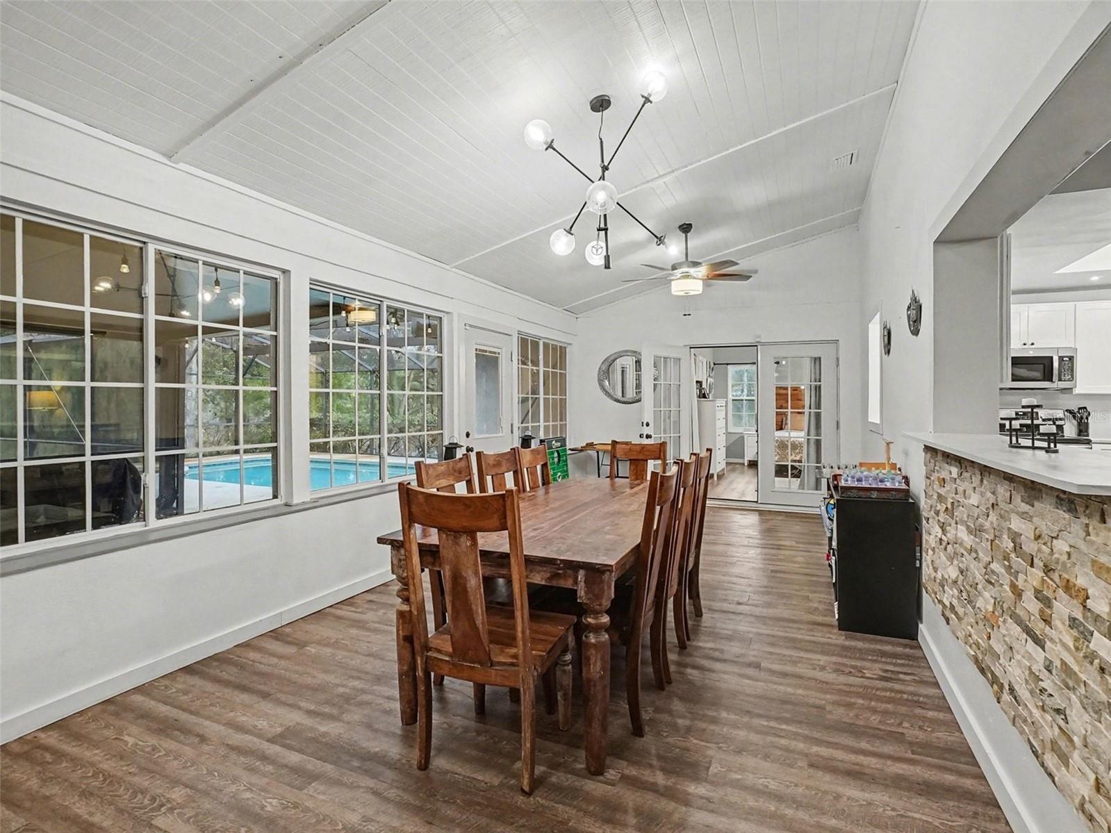 HANOVER WOODS - Residential