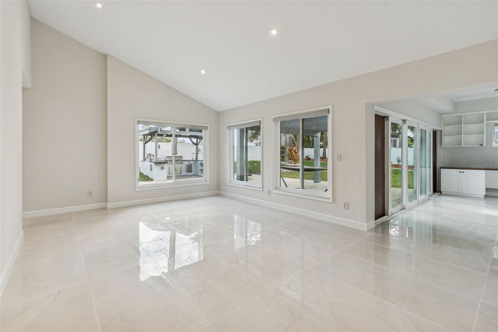 TAMPA PALMS UNIT 3B A REP - Residential