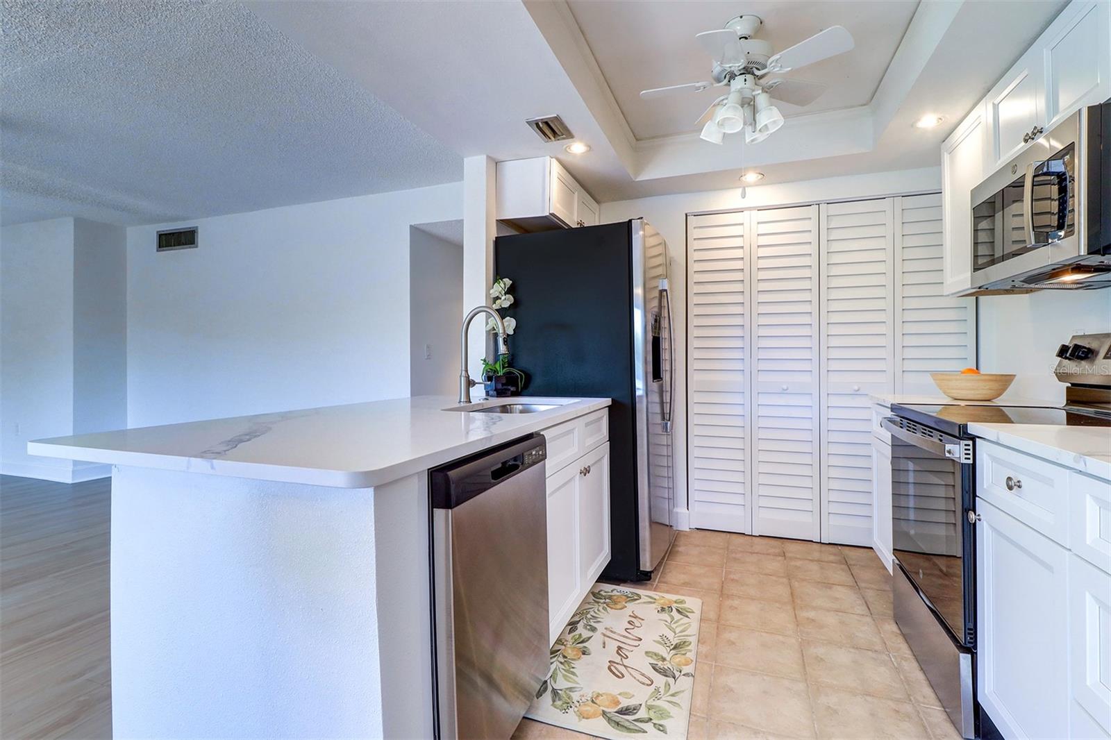 PEPPERTREE LAKE CONDO BLDG 24,SUITE 2401 TOGETHER - Residential