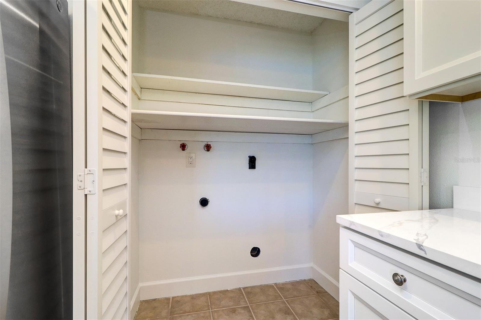 PEPPERTREE LAKE CONDO BLDG 24,SUITE 2401 TOGETHER - Residential