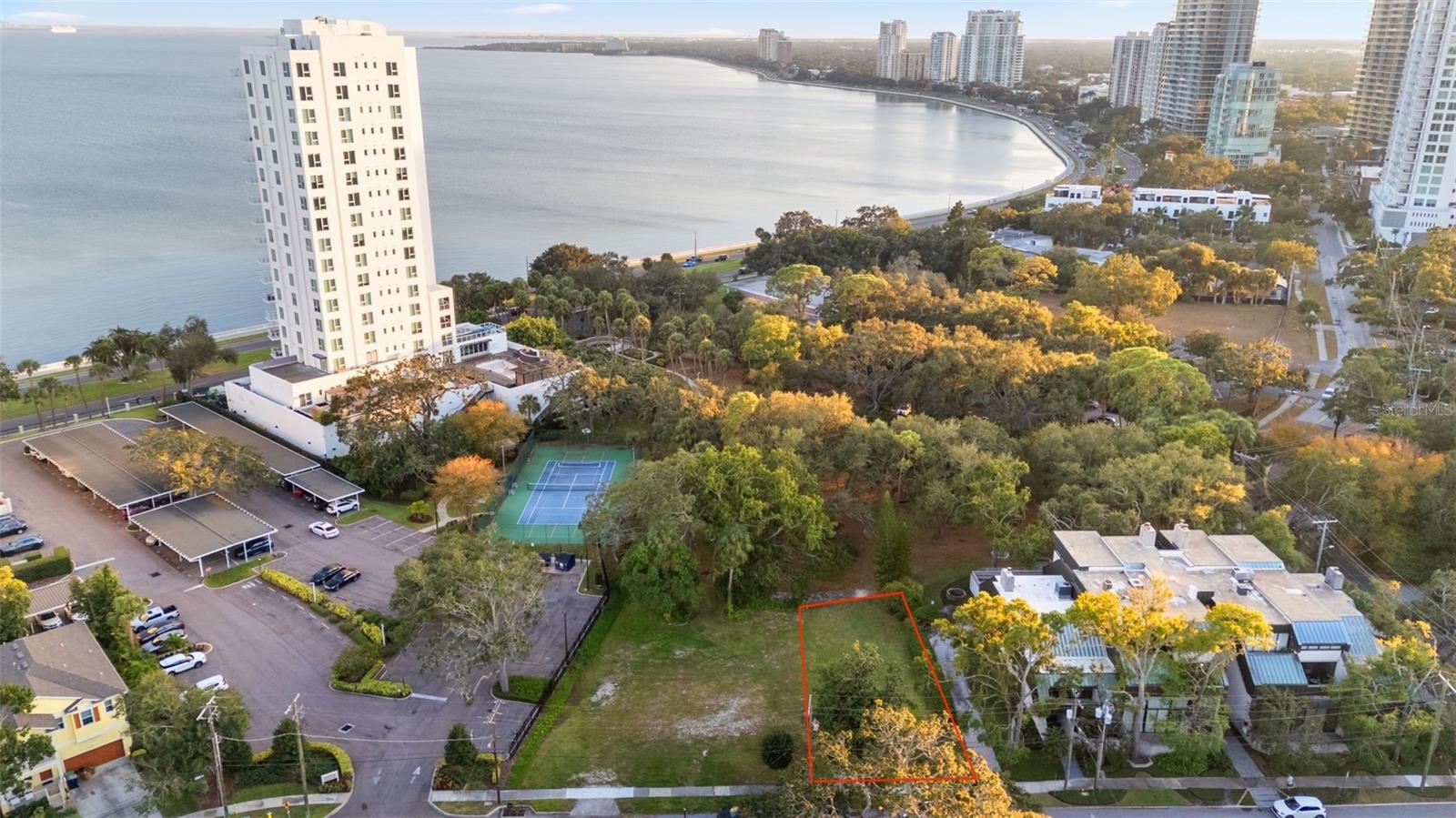 2528 W PALM DRIVE LOT 14