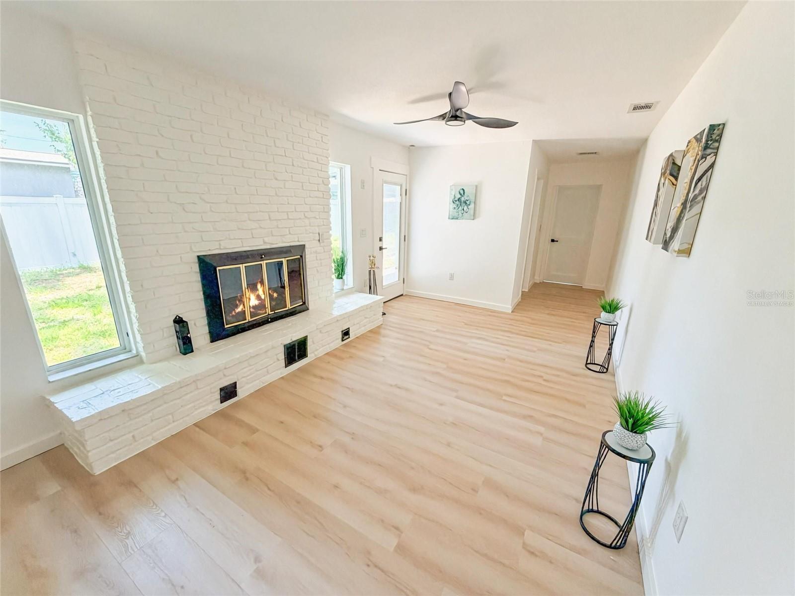FAIRWAY MANOR - Residential