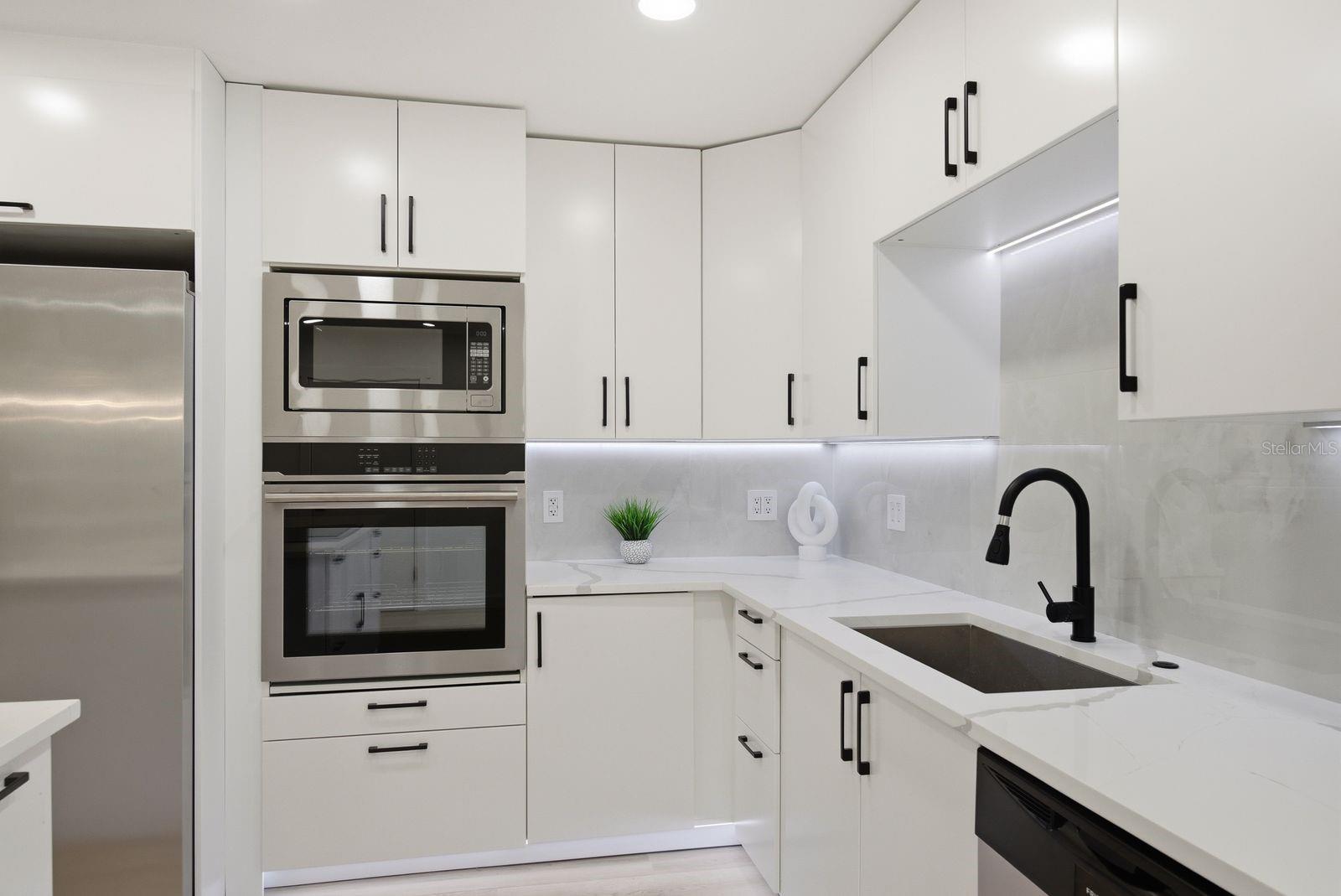 FAIRWAY MANOR - Residential