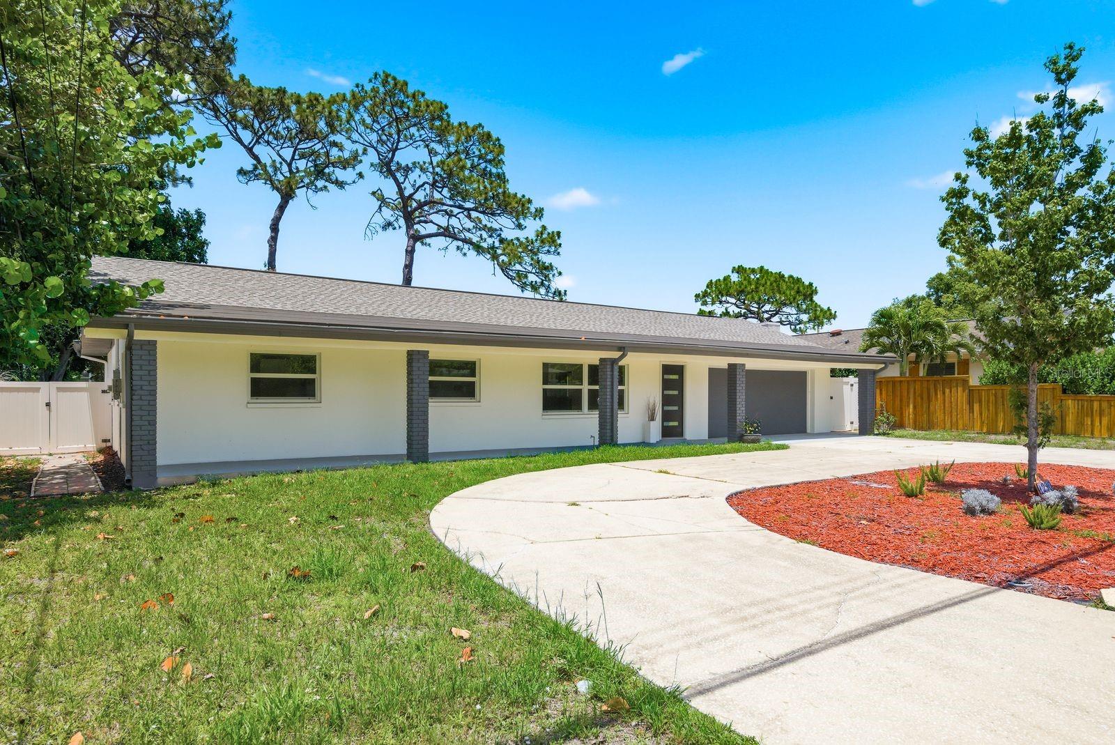 FAIRWAY MANOR - Residential