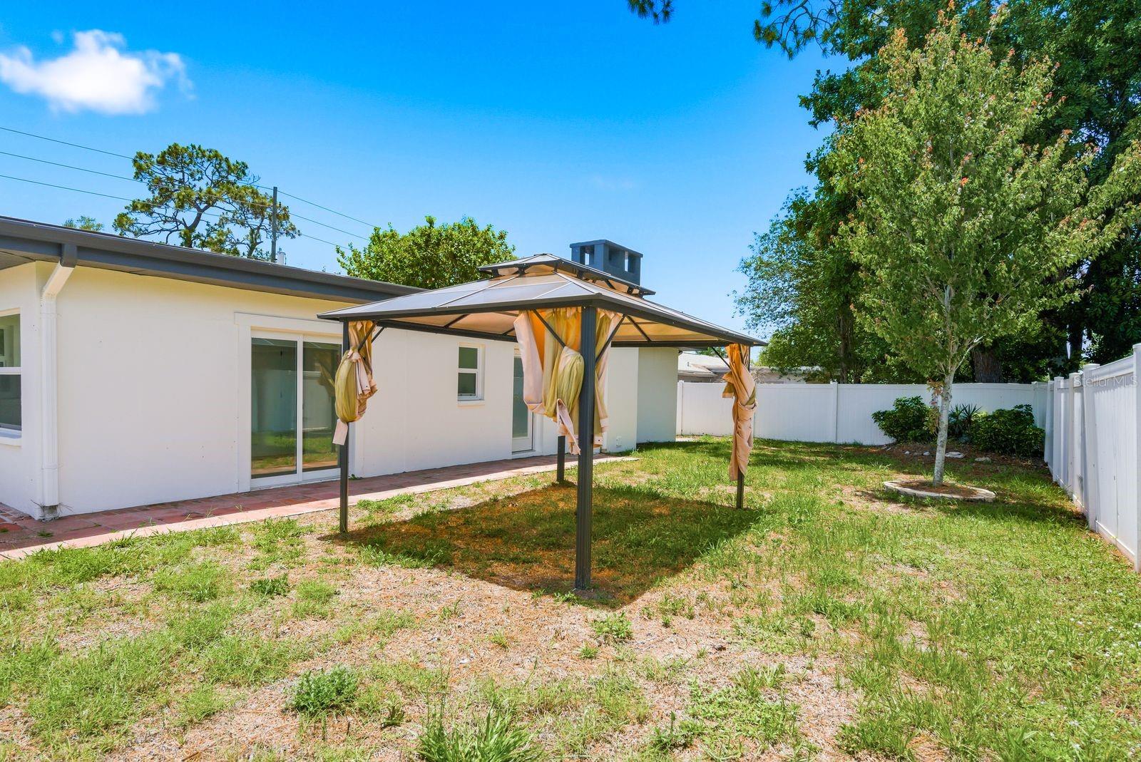 FAIRWAY MANOR - Residential