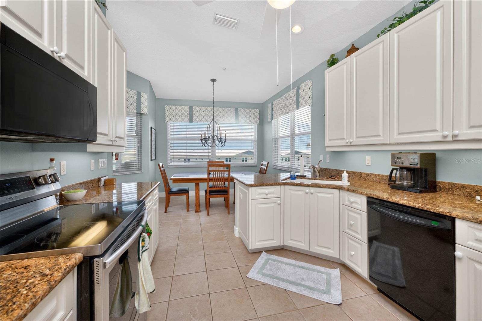 CAPTAINS LANDING - Residential