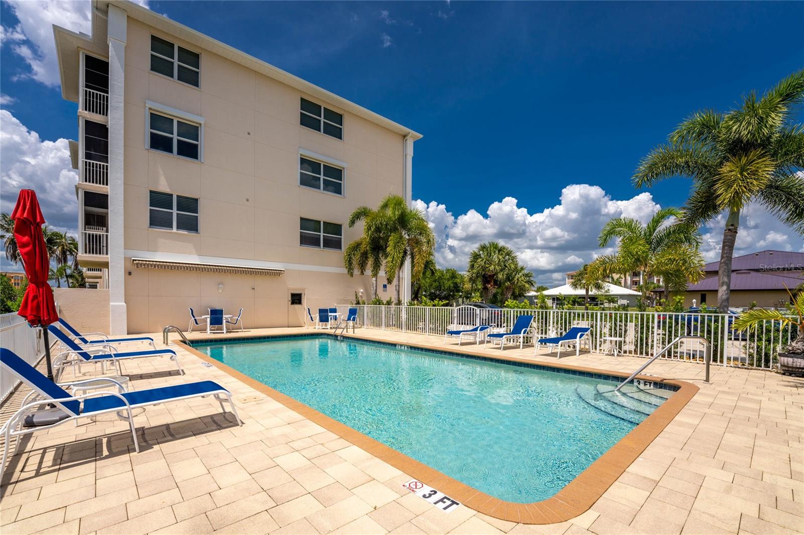 CAPTAINS LANDING - Residential