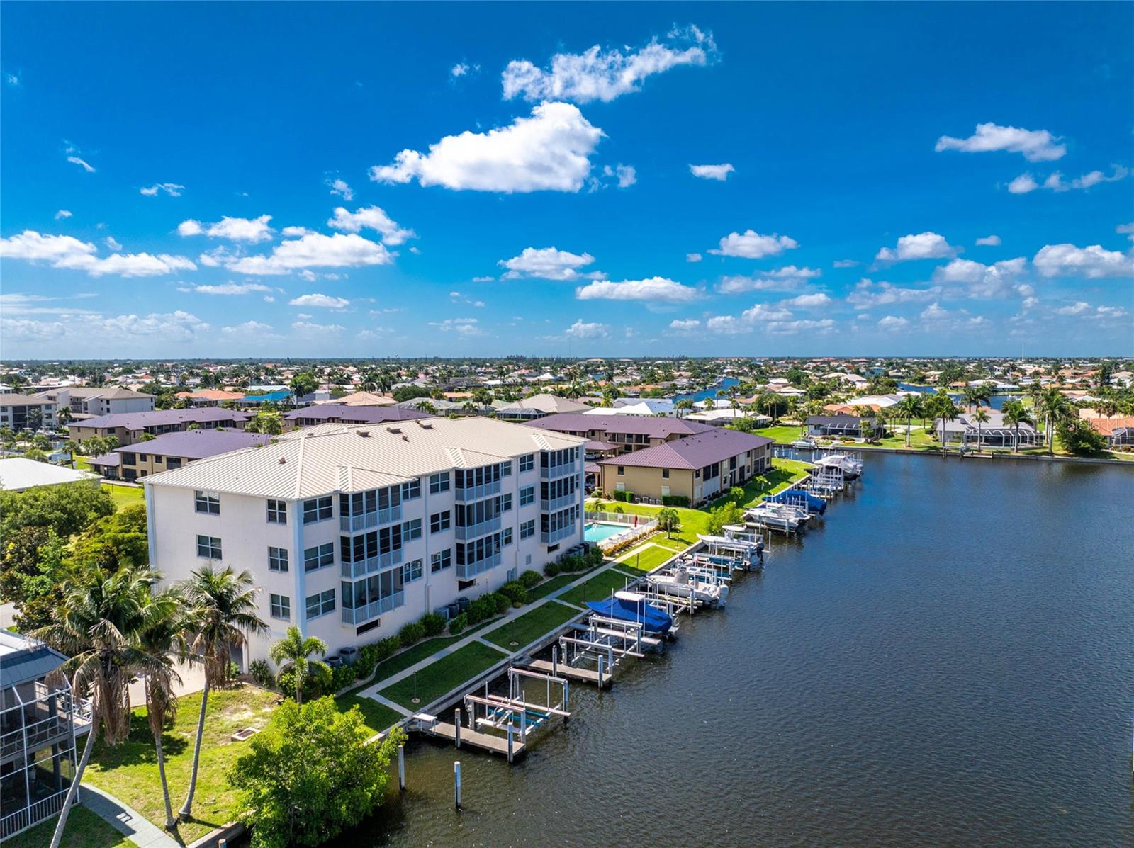 CAPTAINS LANDING - Residential