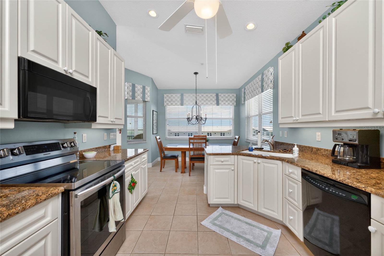 CAPTAINS LANDING - Residential