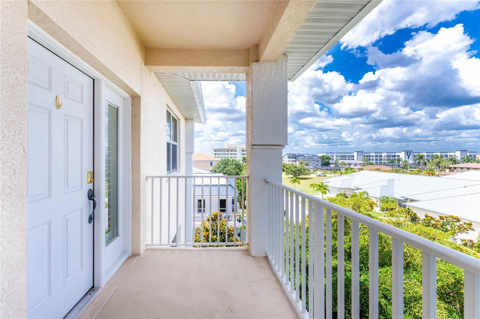 CAPTAINS LANDING - Residential