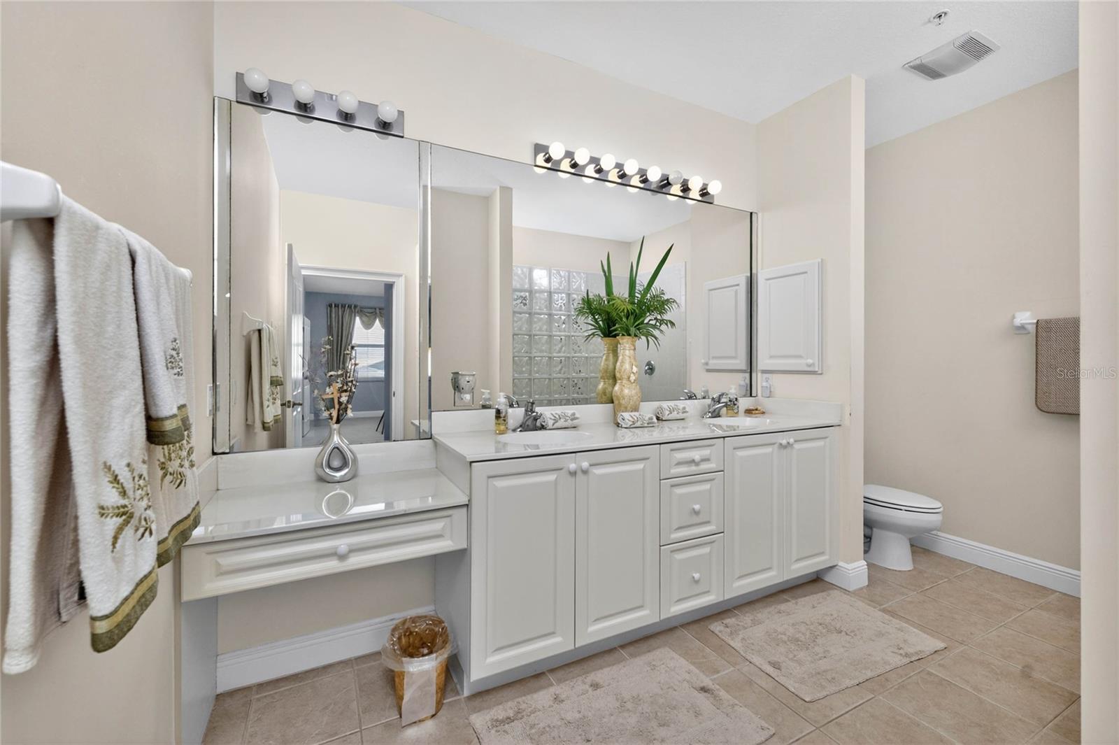 CAPTAINS LANDING - Residential