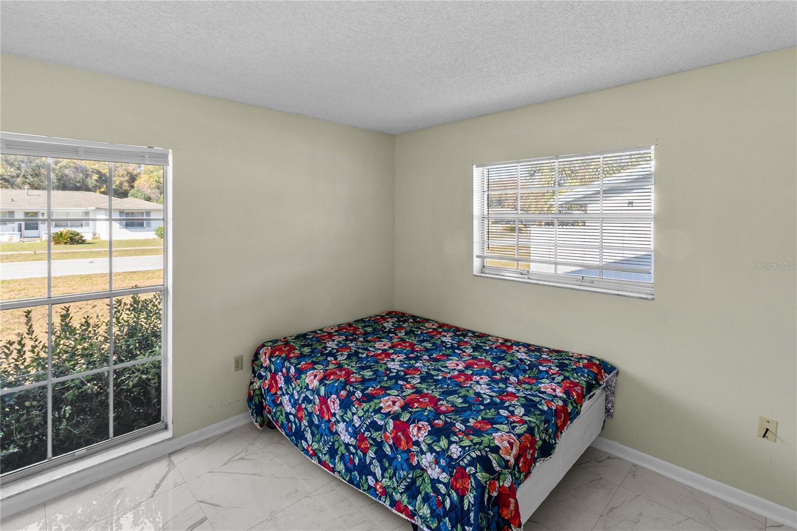 MARION OAKS UN 2 - Residential