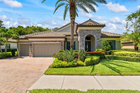 A home in PALM HARBOR