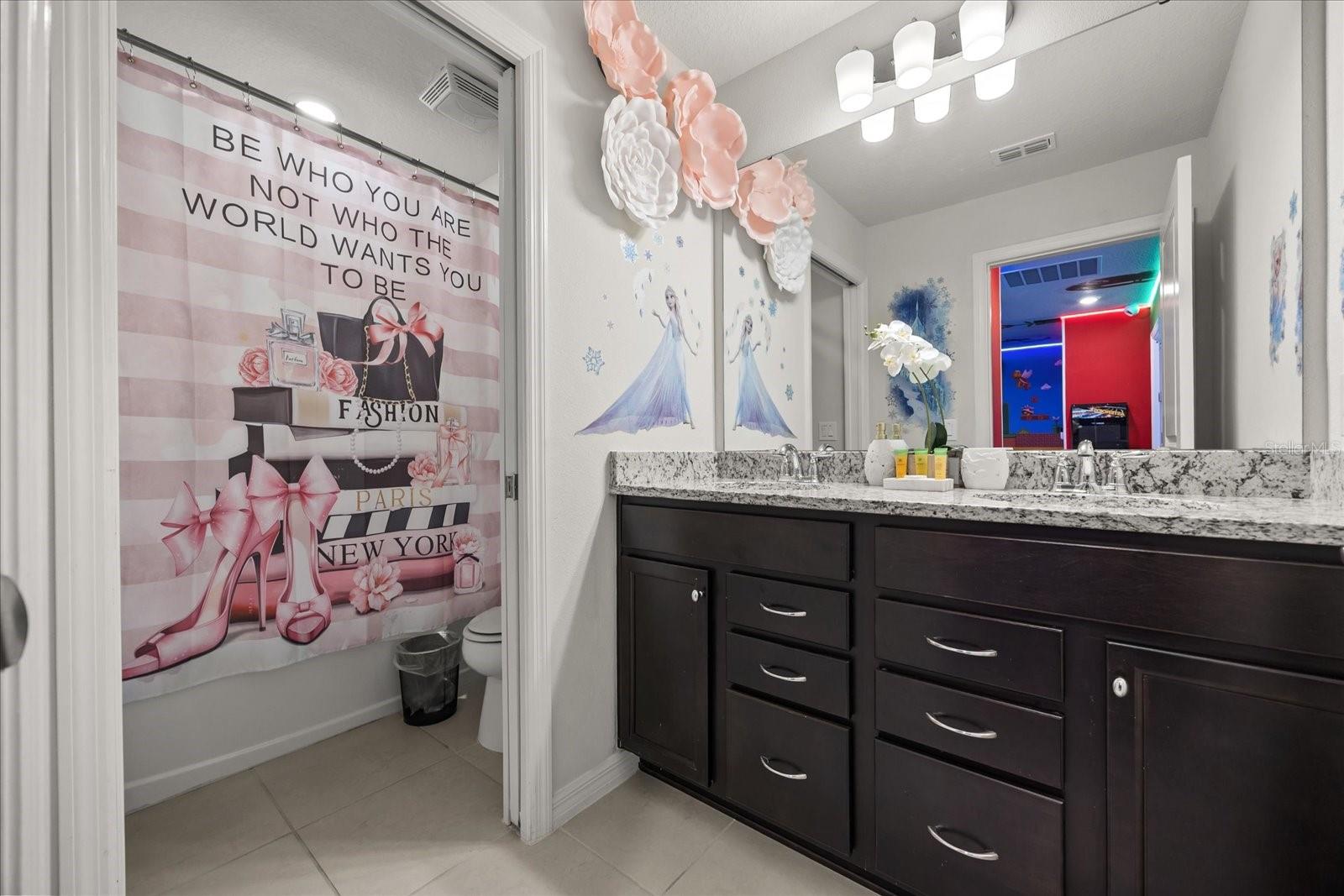 WINDSOR ISLAND RESIDENCE PH 3 - Residential