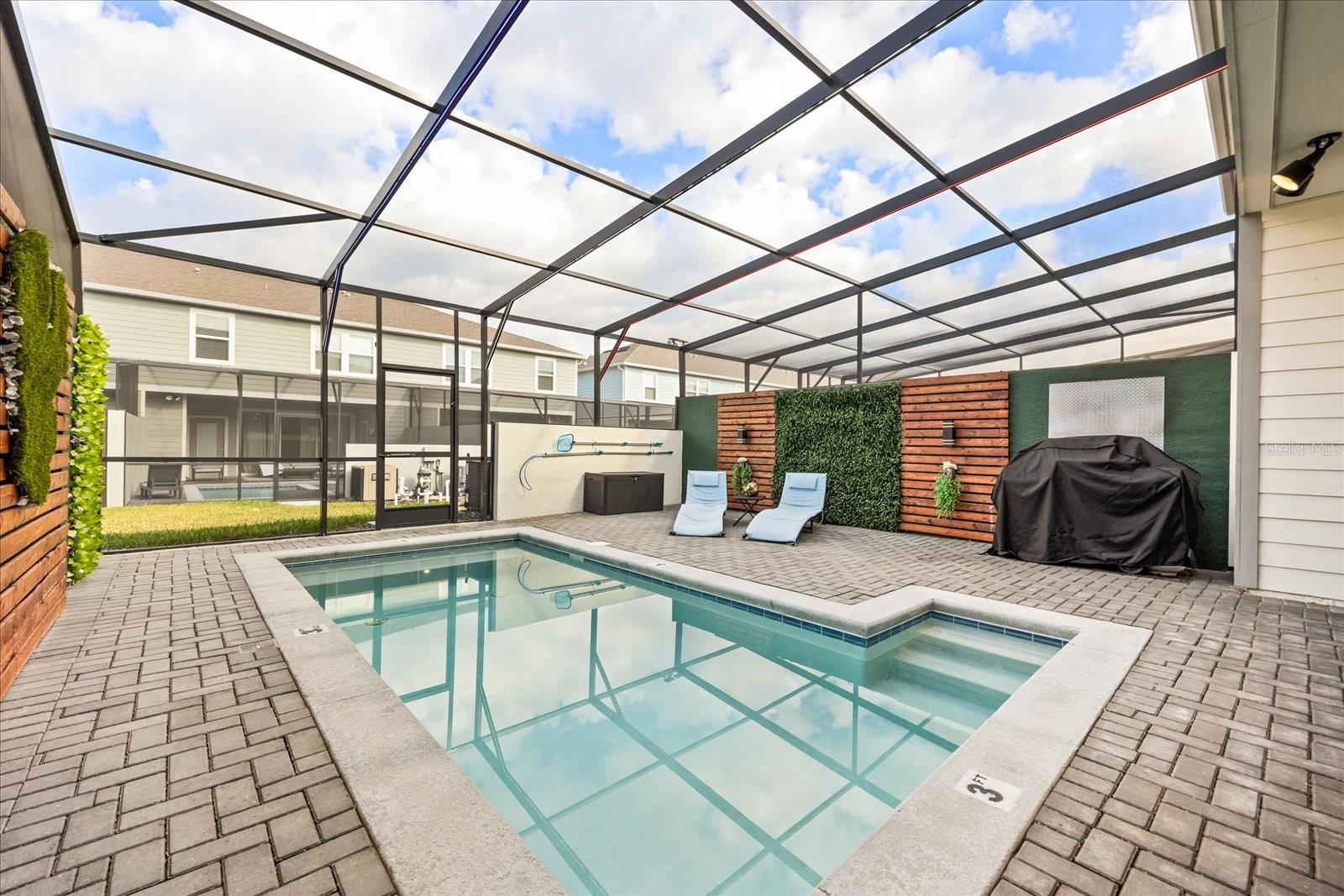 WINDSOR ISLAND RESIDENCE PH 3 - Residential