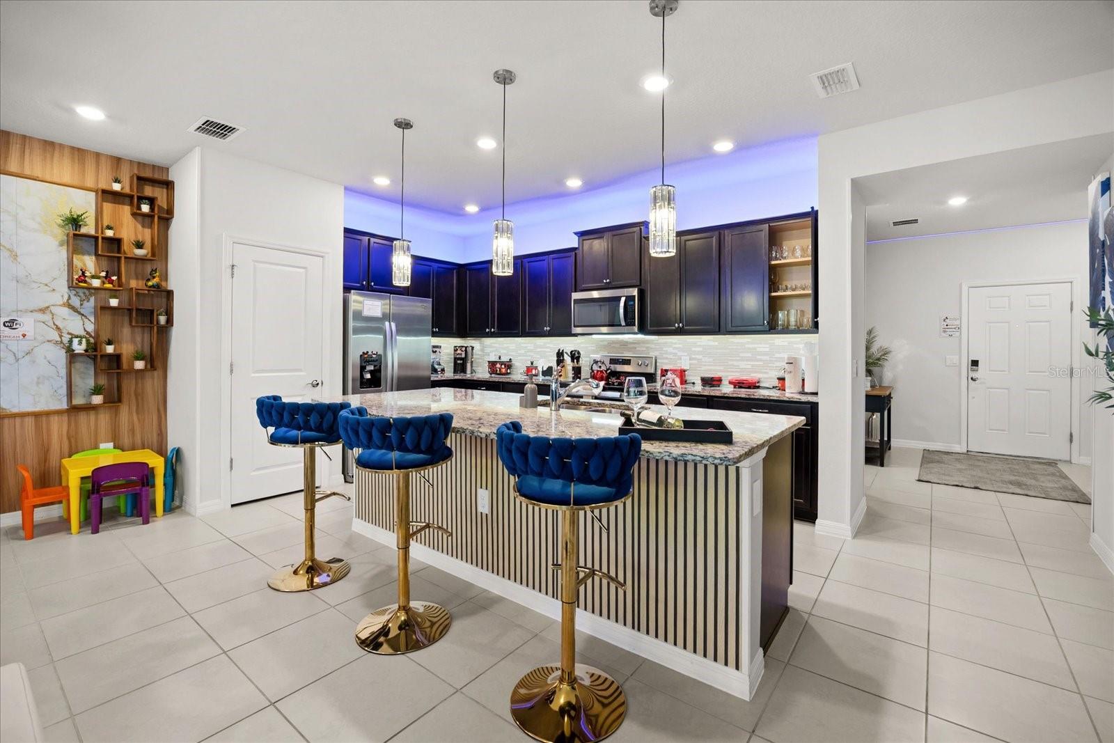 WINDSOR ISLAND RESIDENCE PH 3 - Residential