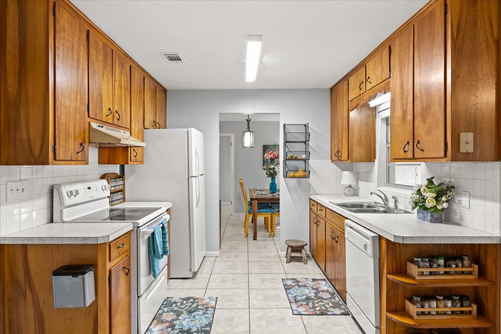9752 COUNTY ROAD 121