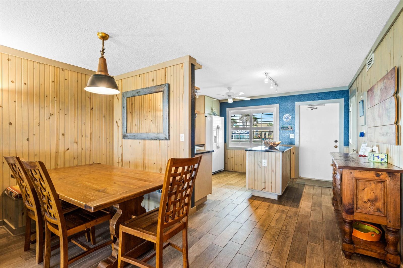 CHATEAU BY SEA - Residential Lease