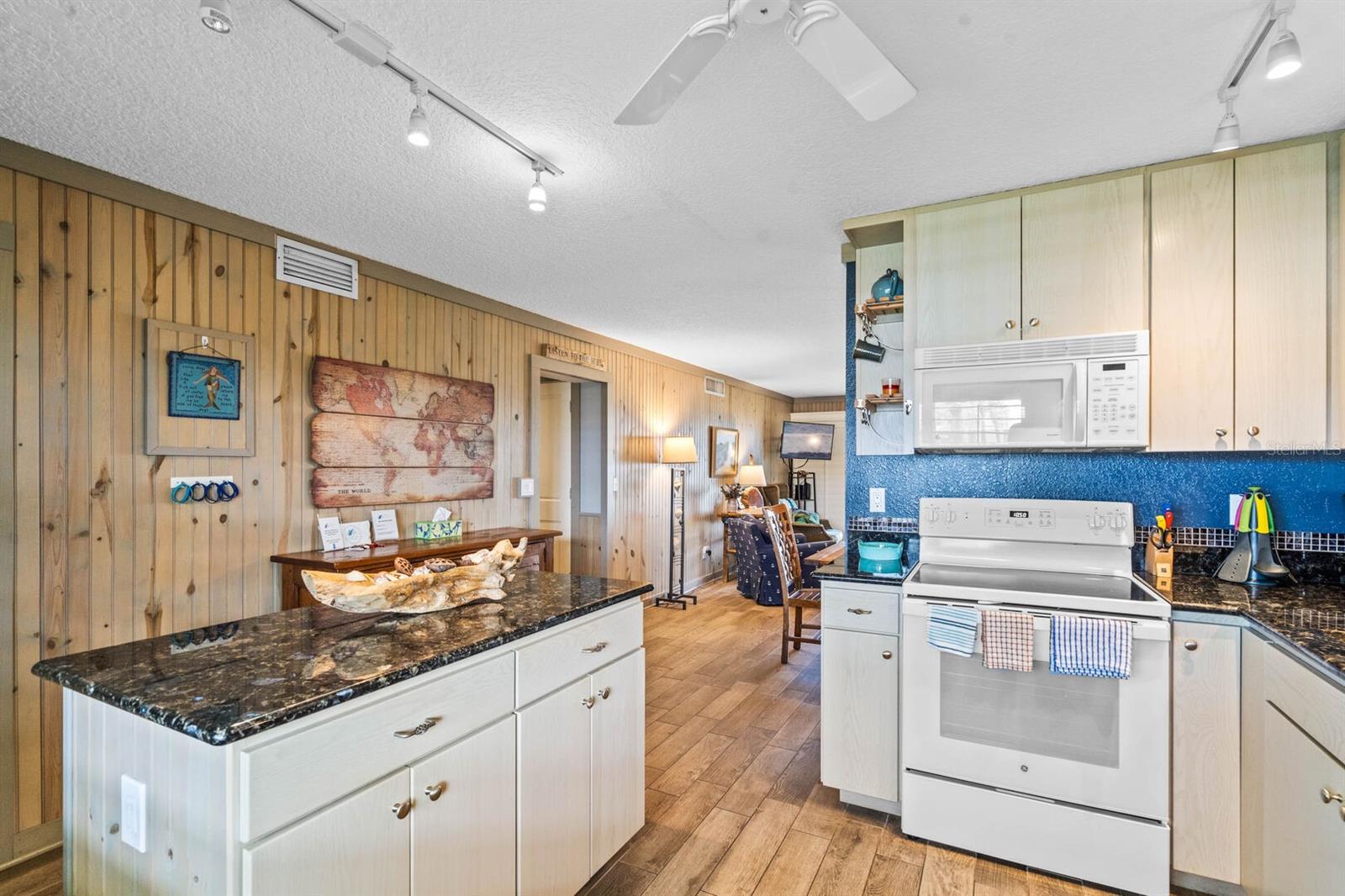 CHATEAU BY SEA - Residential Lease