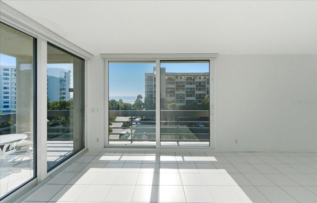 BEACHPLACE III - Residential