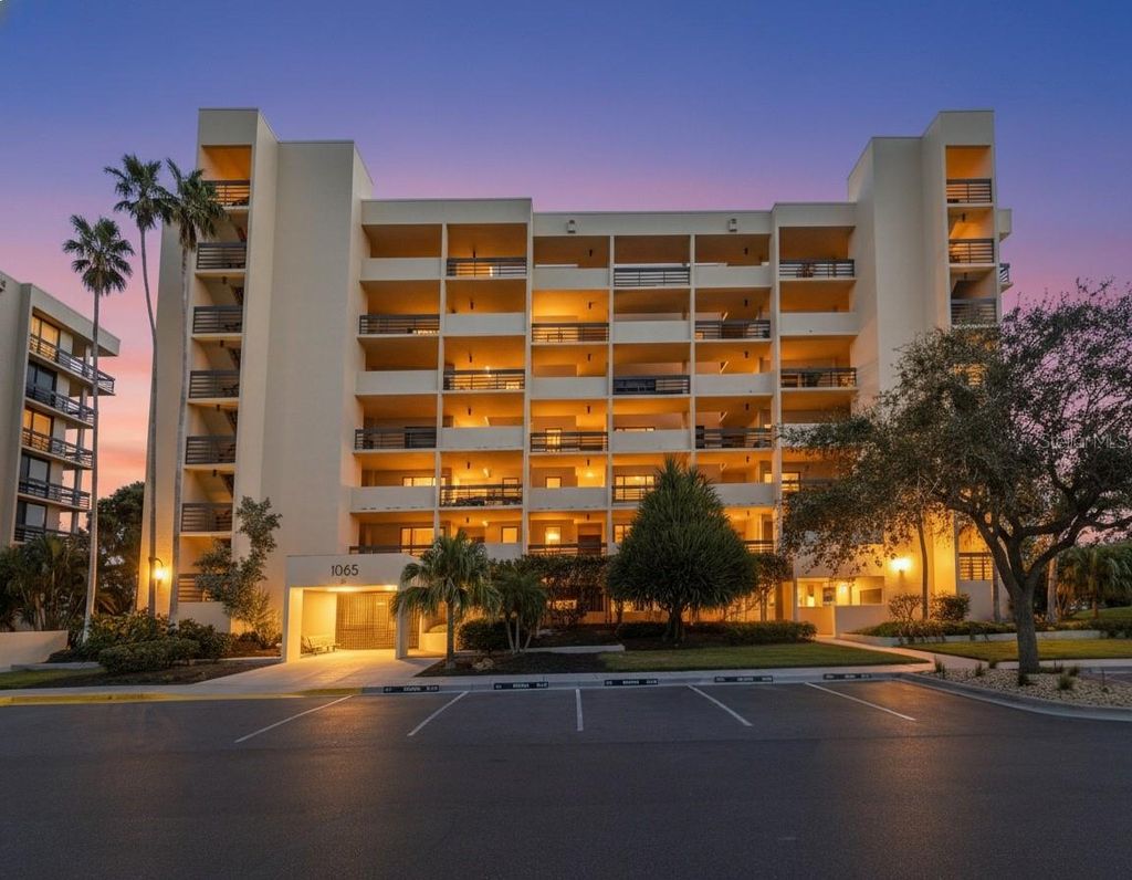 Photo of 1065 Gulf Of Mexico Drive #305, Longboat Key, FL 34228 (MLS # A4681609)