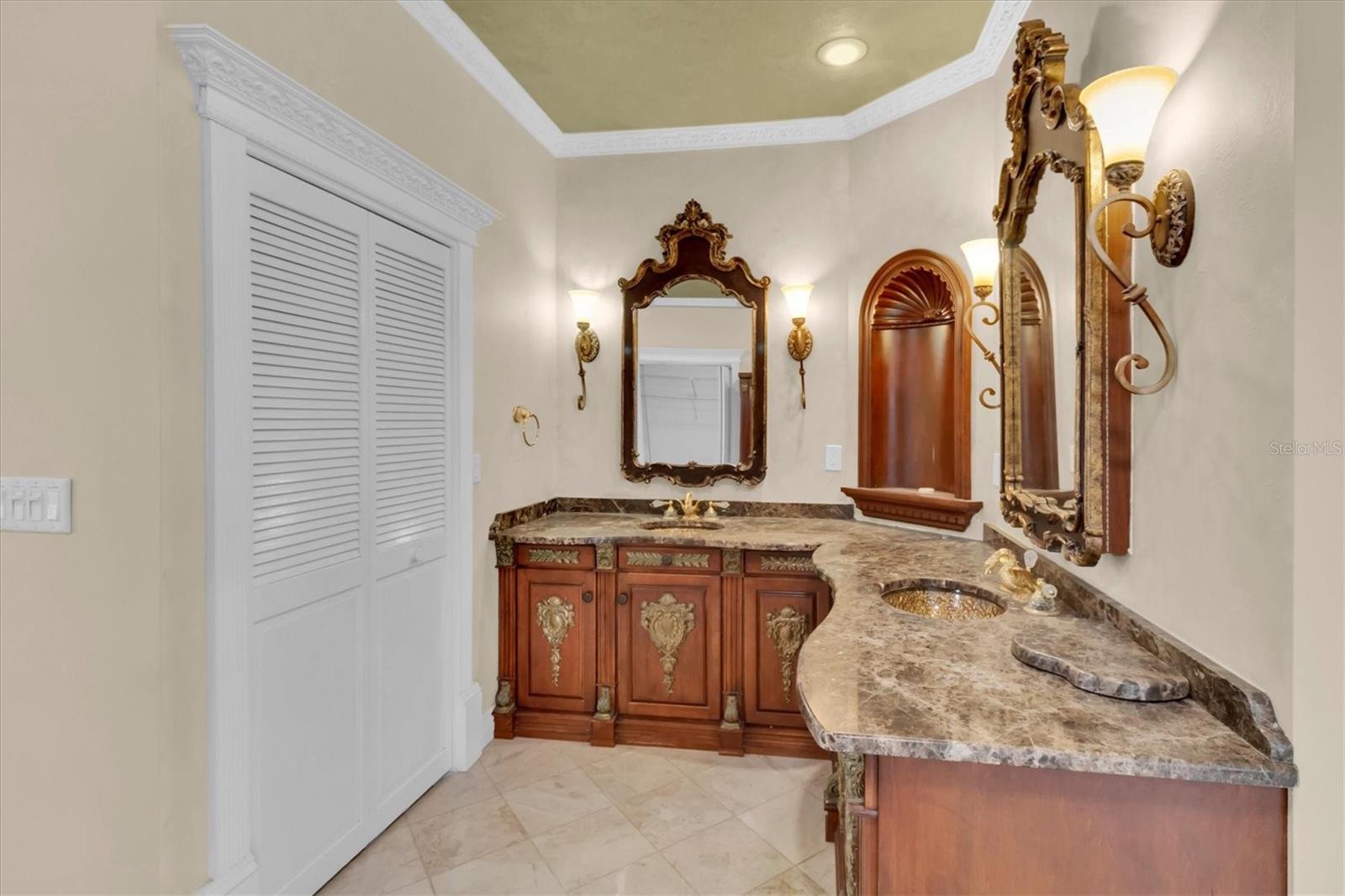 LAKE IN THE WOODS PH I - Residential