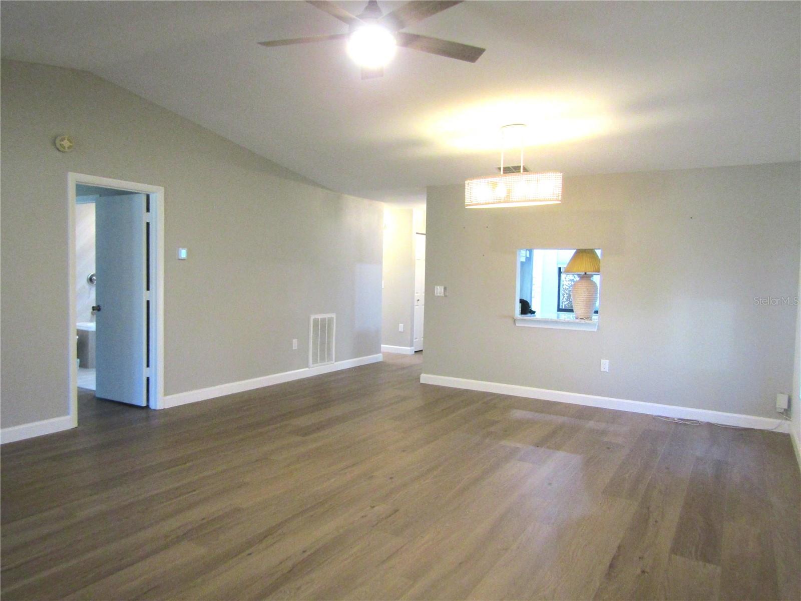 VILLAGE OAKS SEC B - Residential