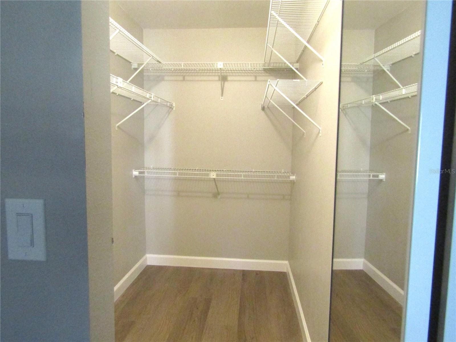 VILLAGE OAKS SEC B - Residential