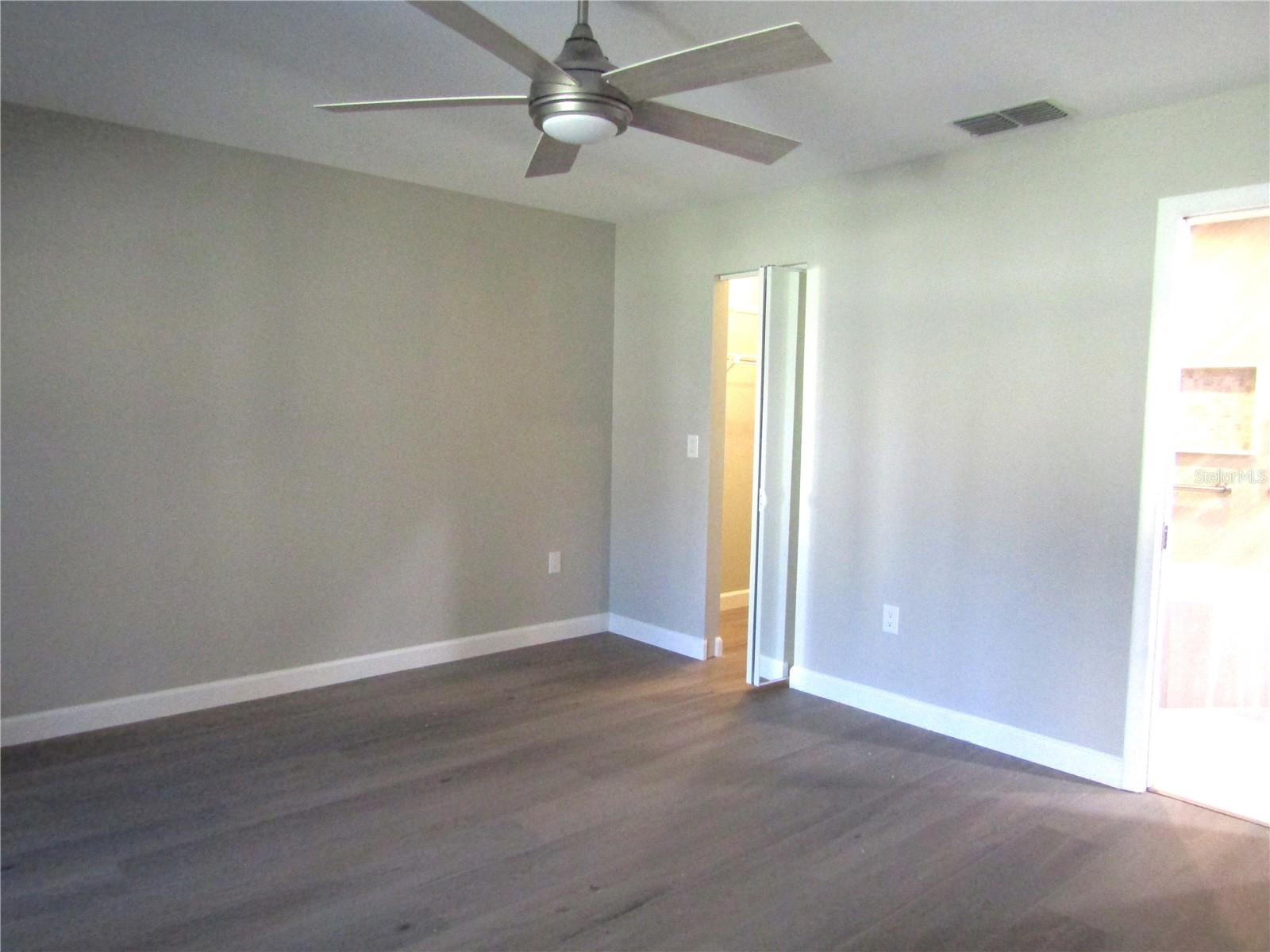 VILLAGE OAKS SEC B - Residential