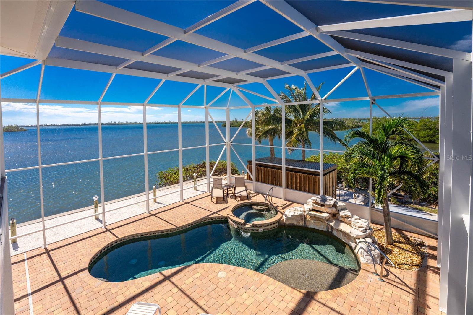 PINE COVE - Residential