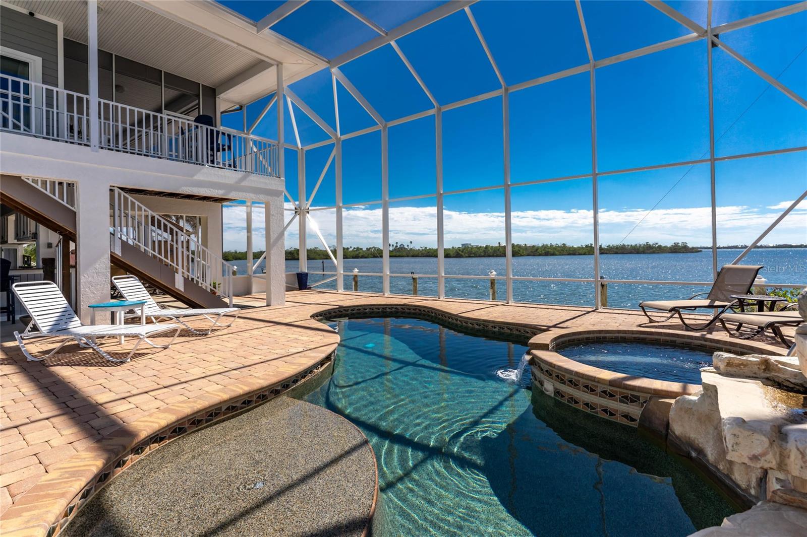 PINE COVE - Residential