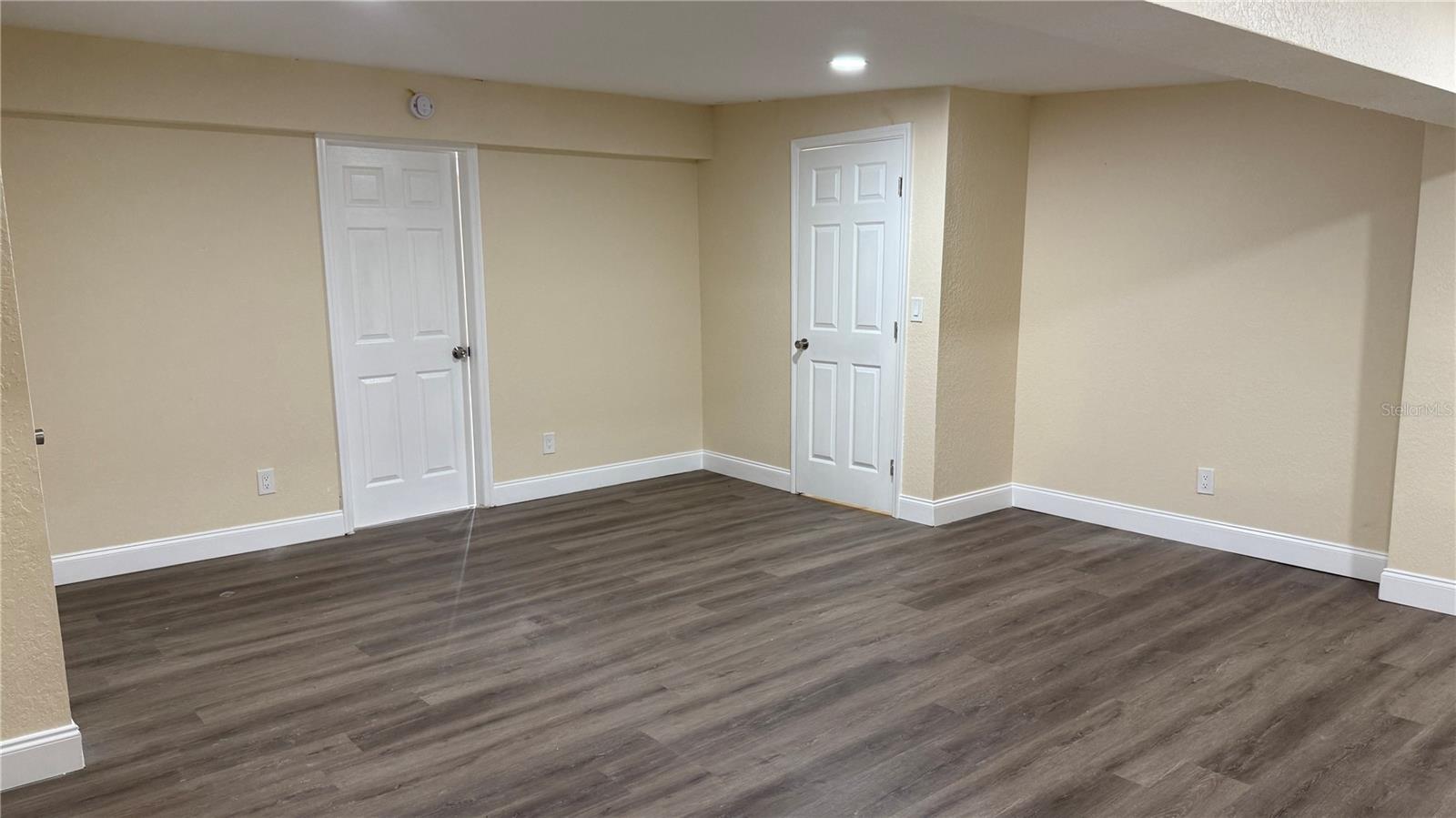 BEL MAR REV UNIT 6 - Residential Lease