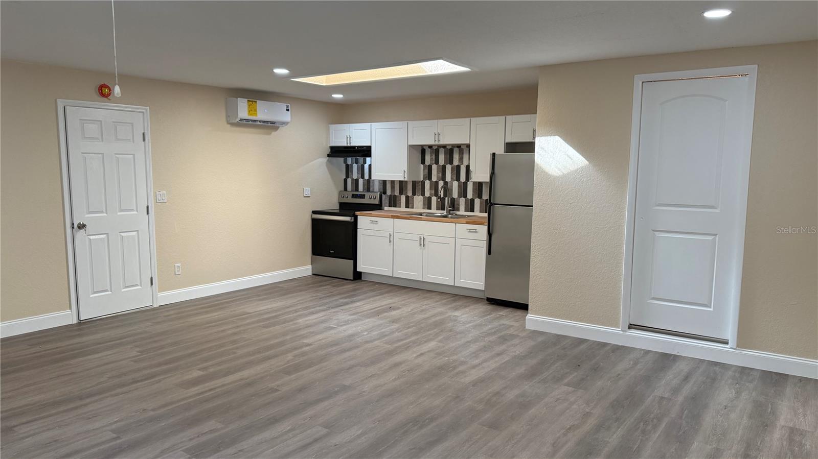 BEL MAR REV UNIT 6 - Residential Lease