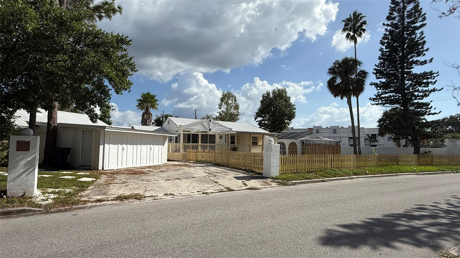 BEL MAR REV UNIT 6 - Residential Lease