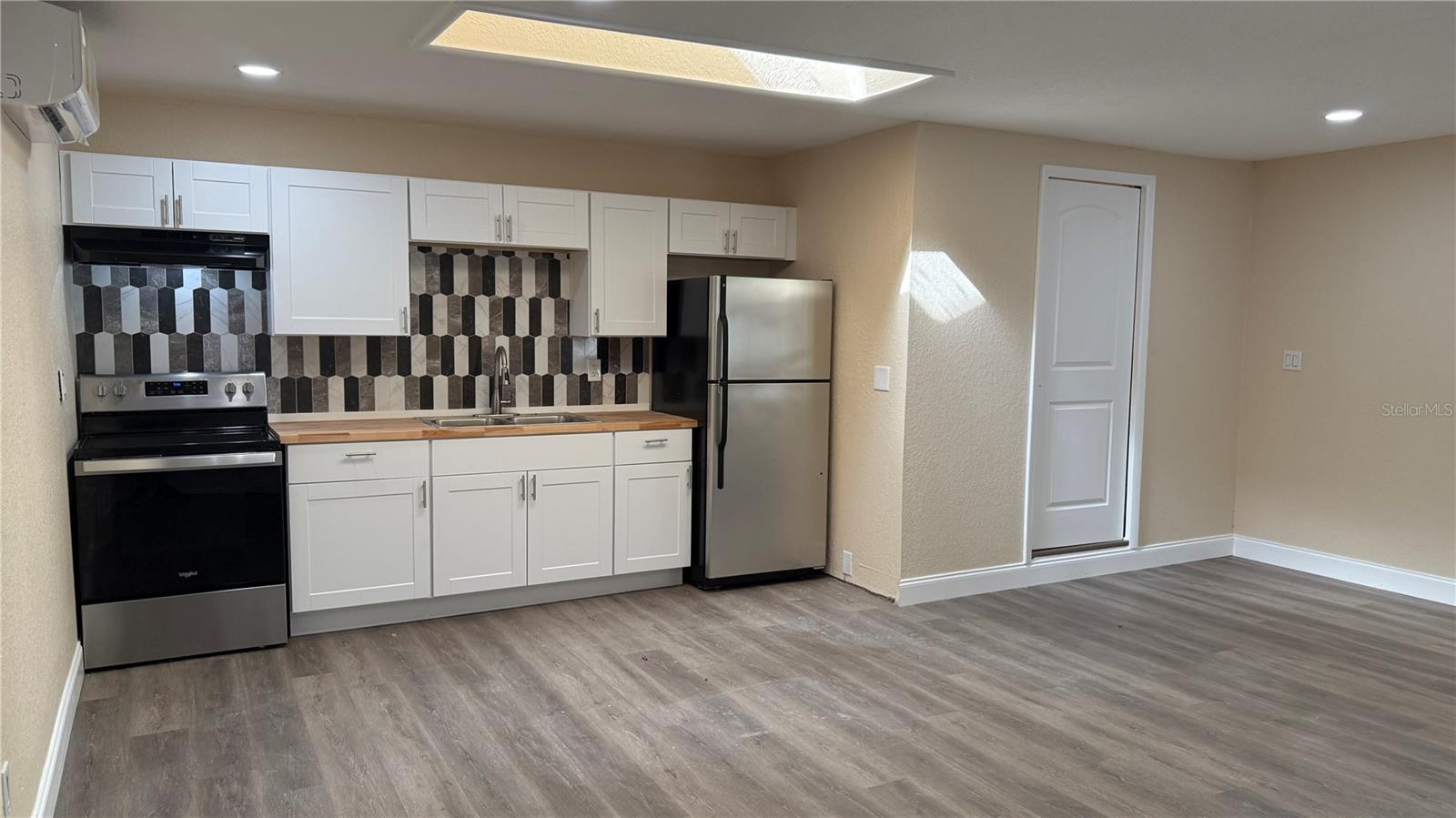 BEL MAR REV UNIT 6 - Residential Lease