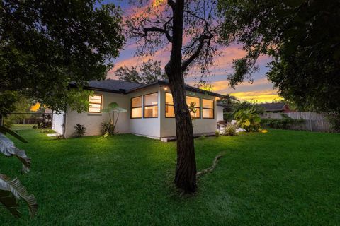 A home in SARASOTA