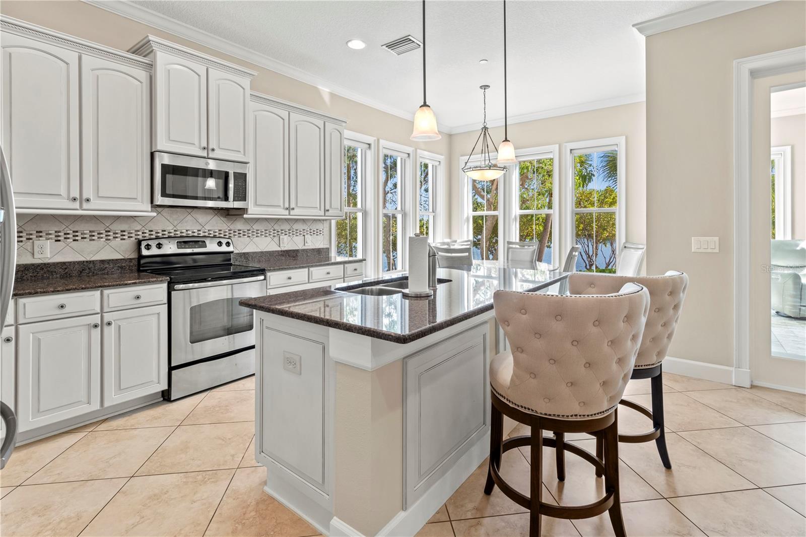 MANGROVE WALK ON HARBOUR ISLE PH 7 - Residential Lease