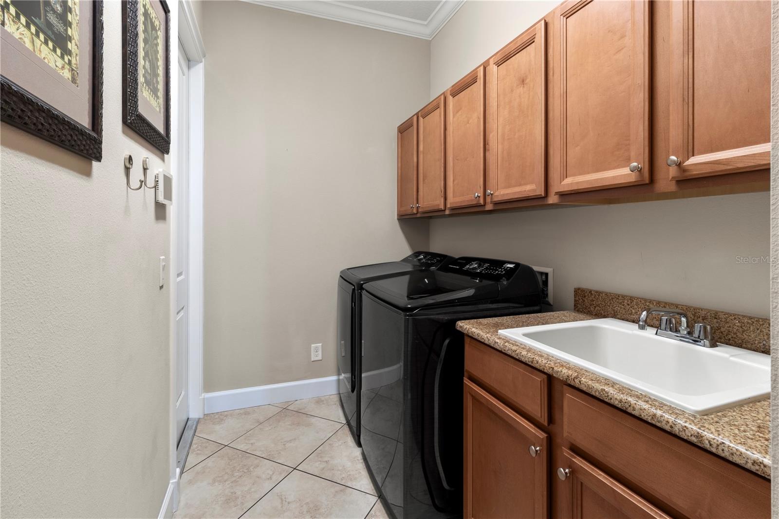MANGROVE WALK ON HARBOUR ISLE PH 7 - Residential Lease