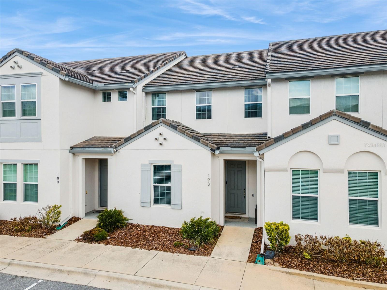 FESTIVAL PH 1 - Residential Lease