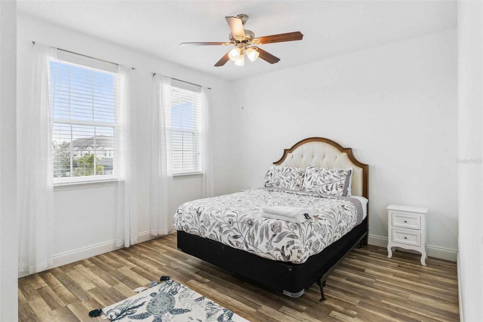 FESTIVAL PH 1 - Residential Lease