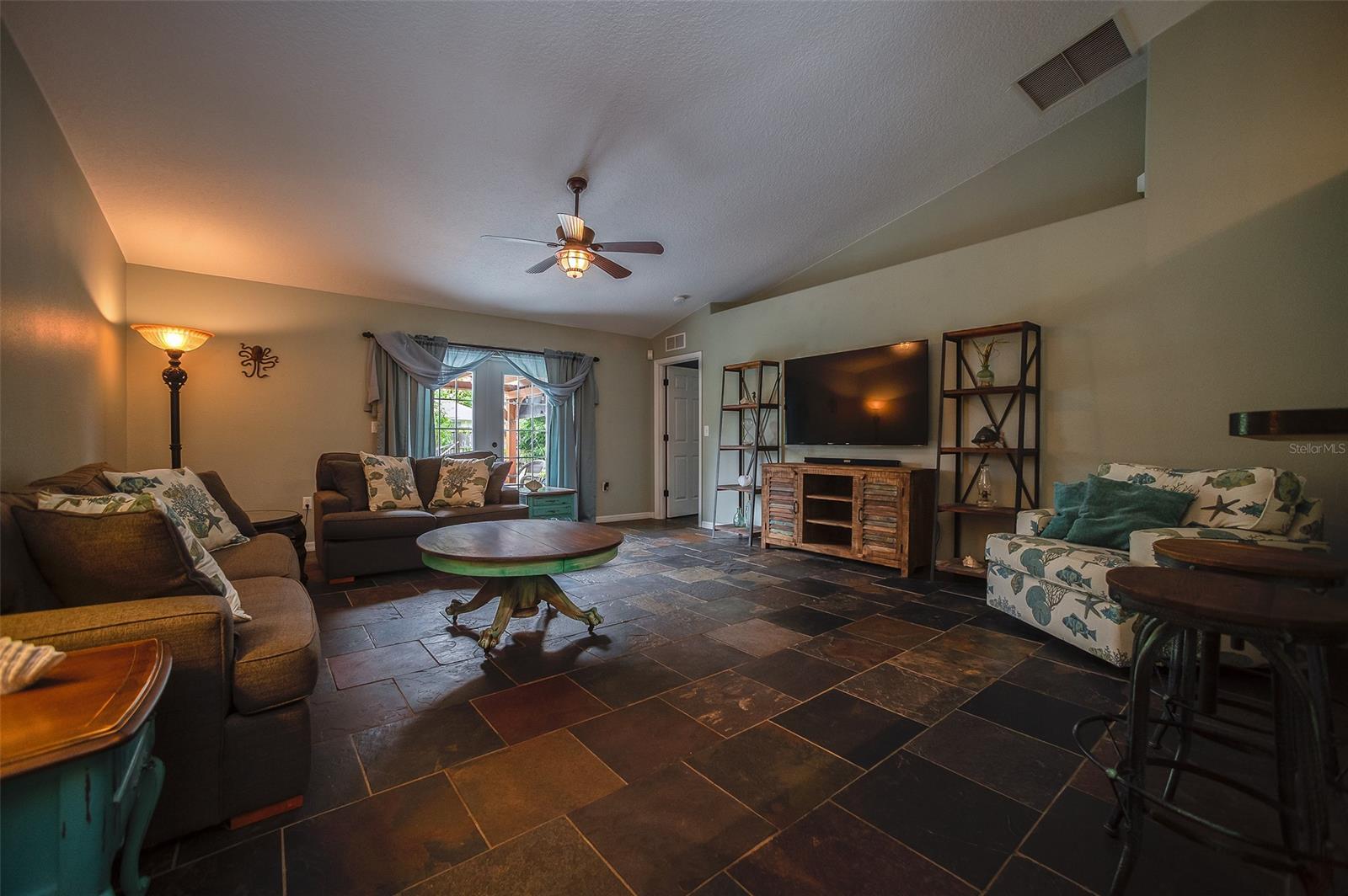 Florida Shores 01 - Residential