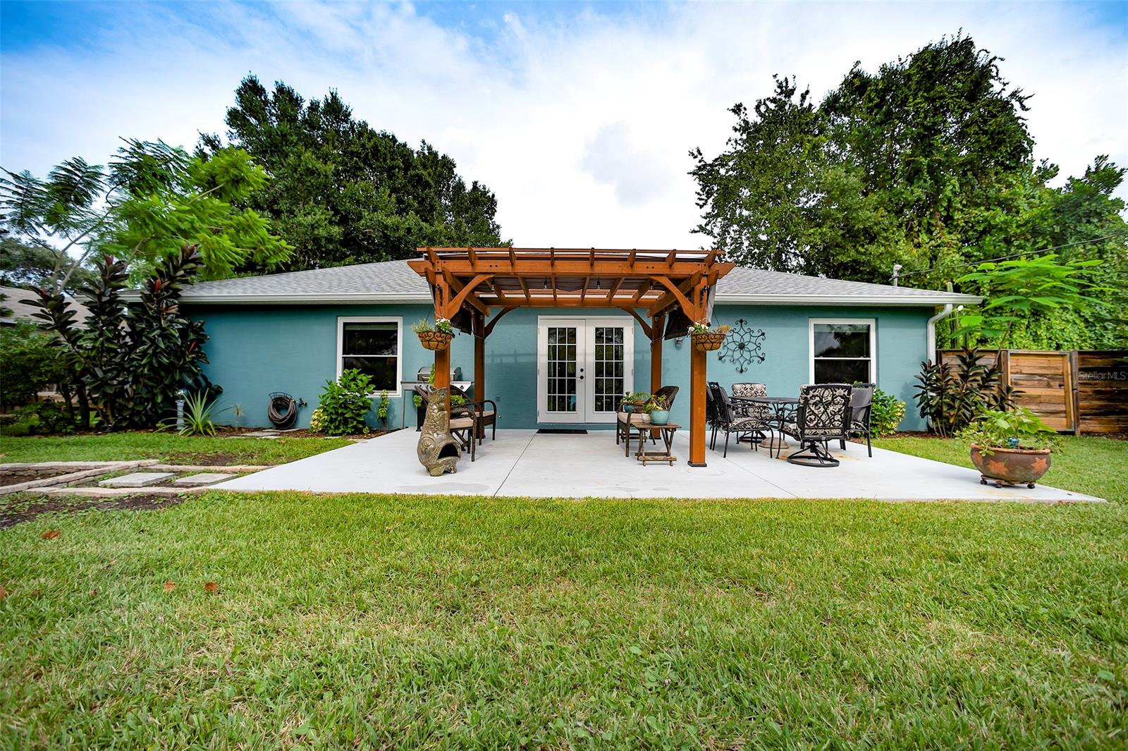 Florida Shores 01 - Residential