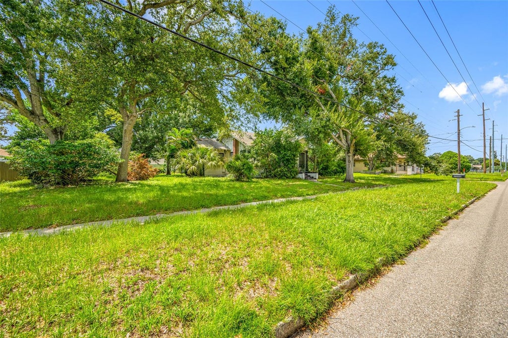 Photo of 2208 N Lincoln Avenue, Tampa, FL 33607 (MLS # TB8532659)
