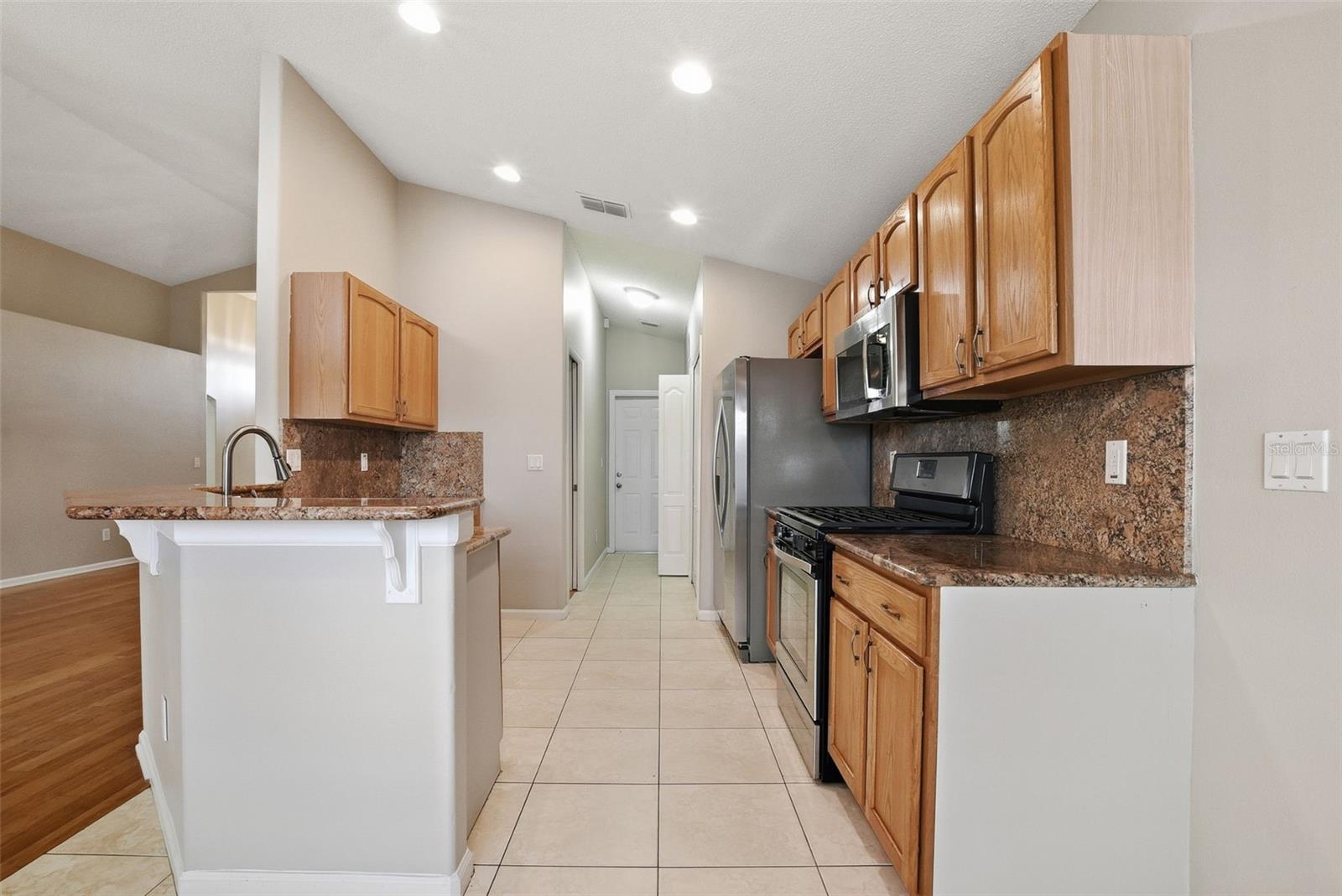 WESTON HILLS SUB - Residential