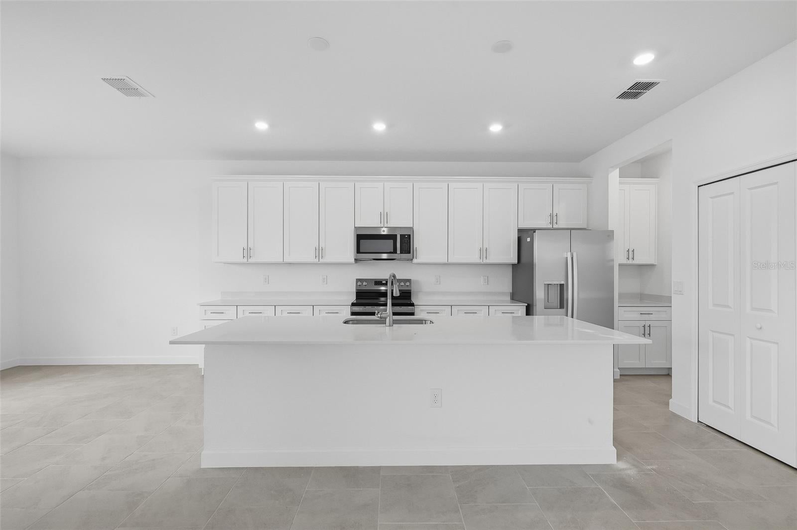 3027 PINEBERRY CROSSING