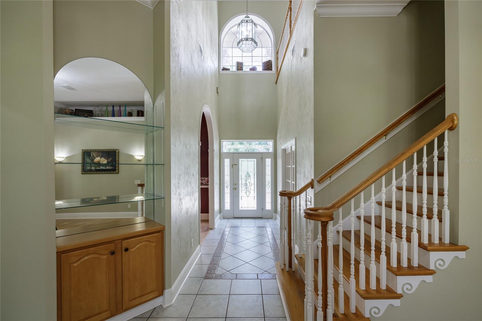 COUNTRY CLUB ESTATES - Residential