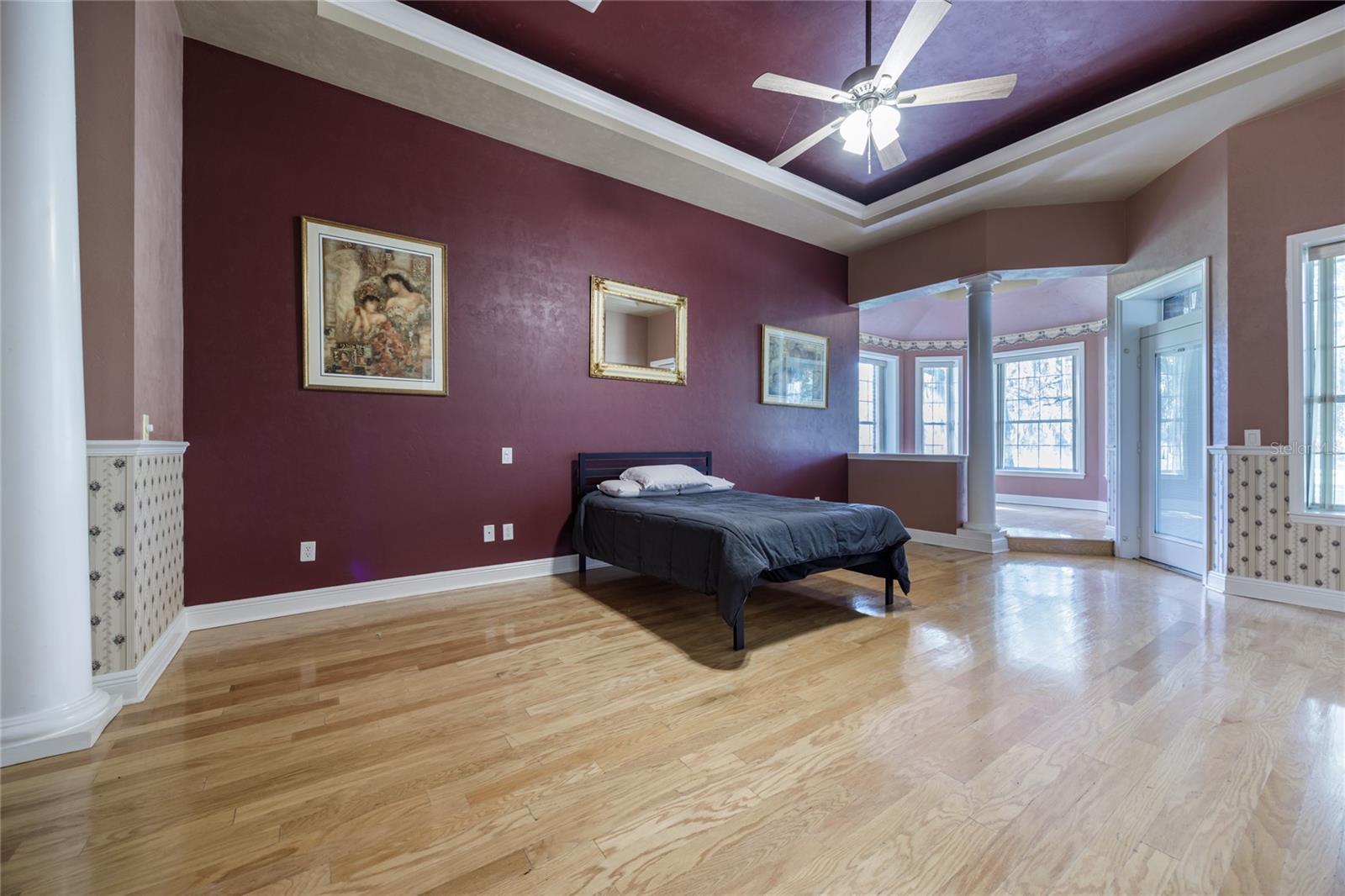 COUNTRY CLUB ESTATES - Residential
